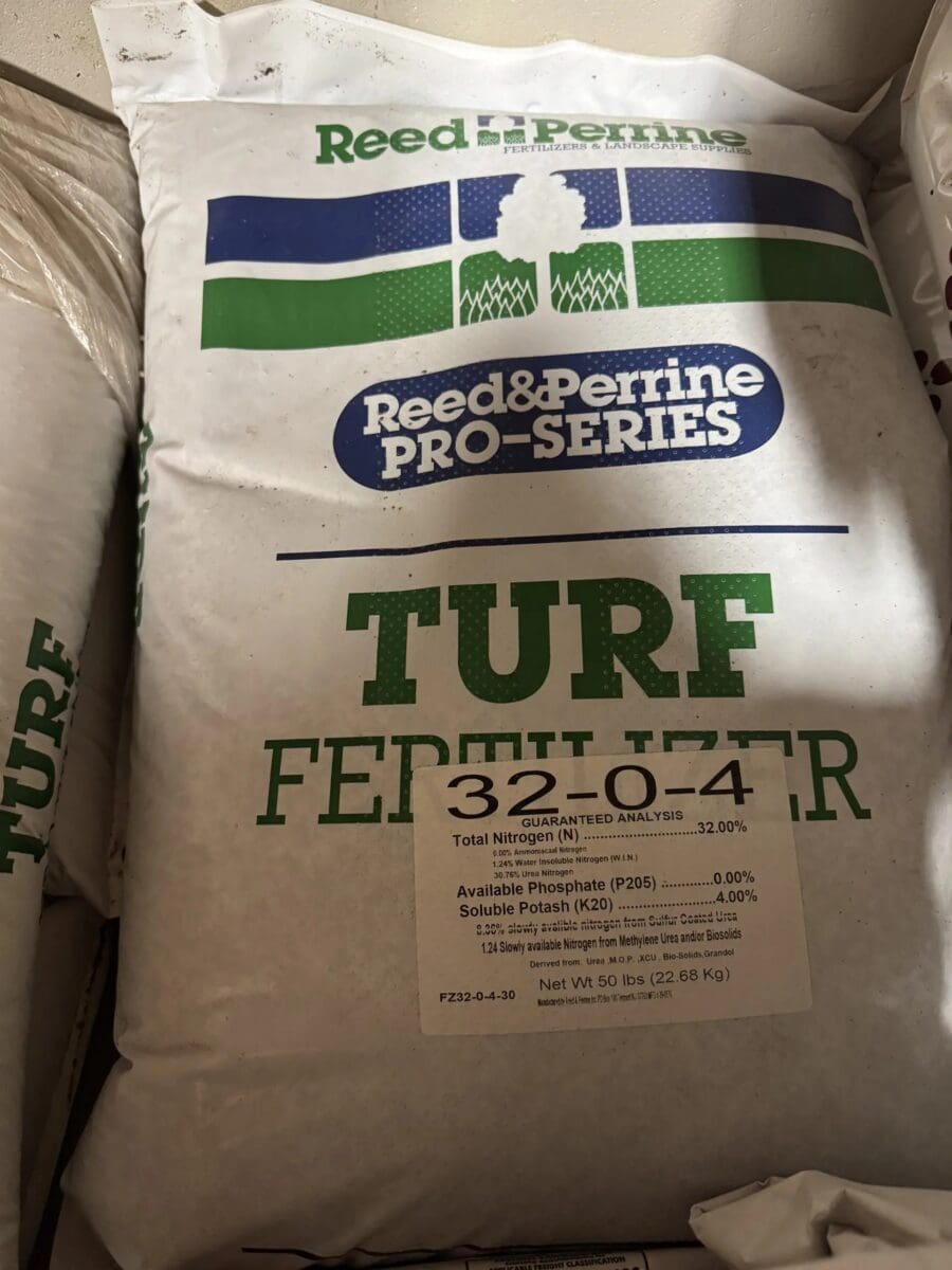 Reed & Perrine – 32-0-4 Fertilizer